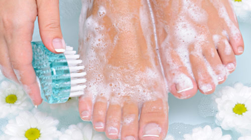 Lavarse los pies antes de dormir, ¿por qué?