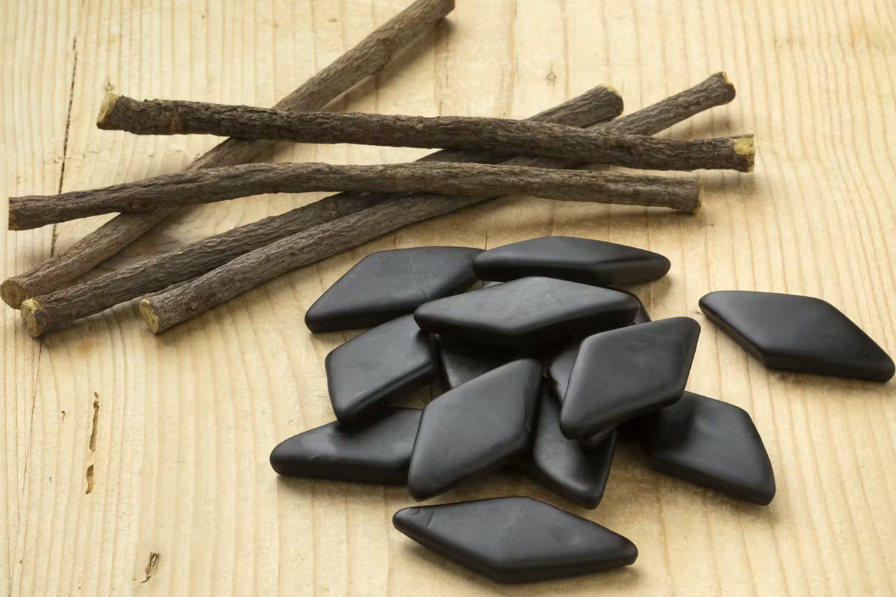 Regaliz, el edulcorante digestivo, que combate las infecciones Blog NATFY