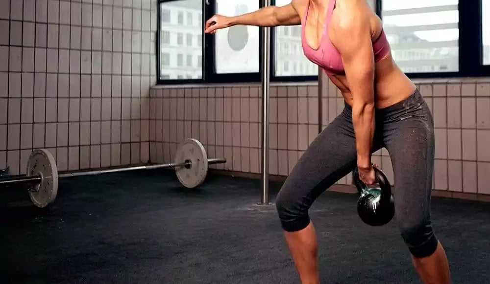 Entrenar con pesas libres es genial y eficiente
